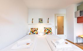 Calm & Connected By Jr City Apartments